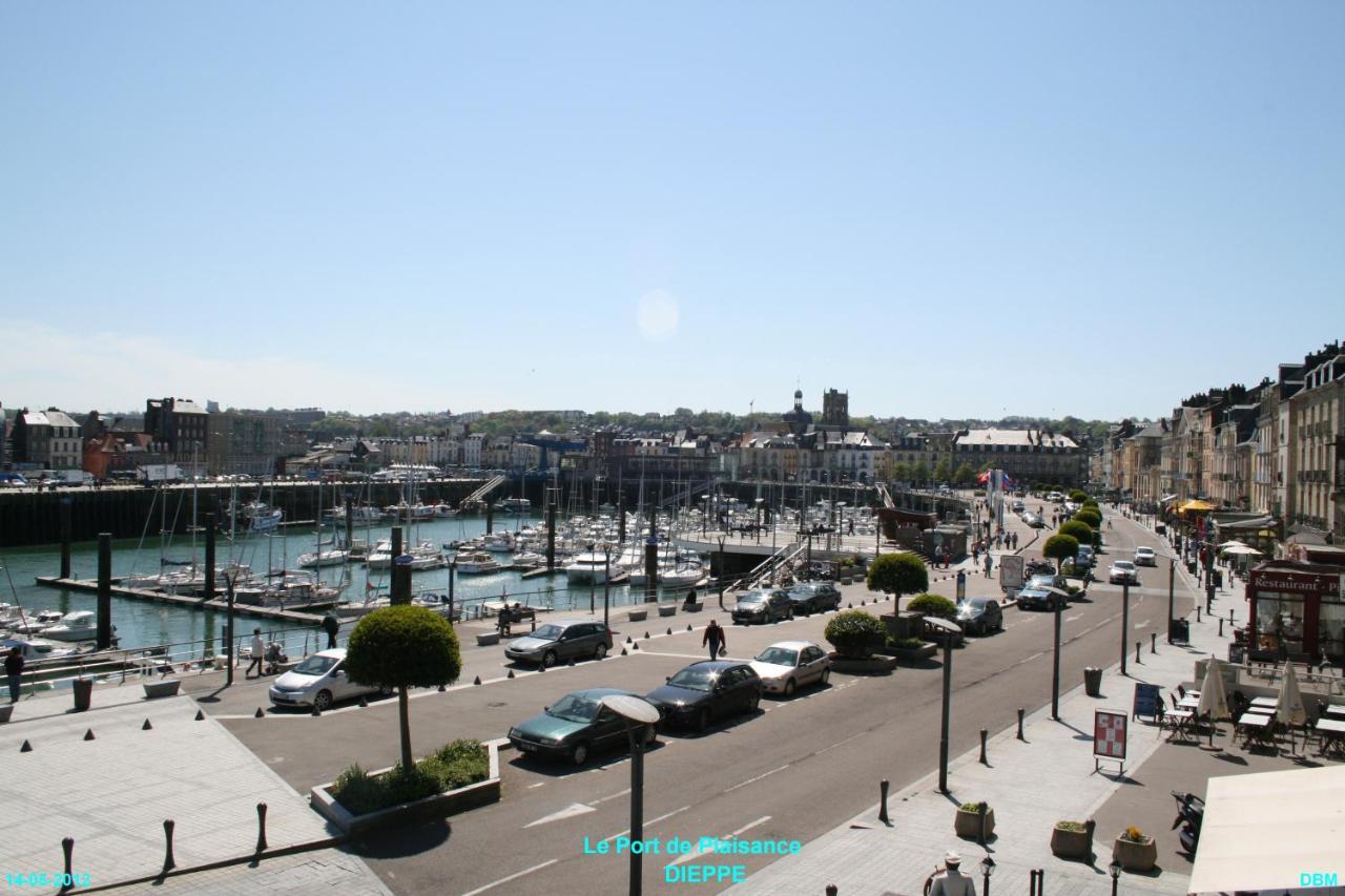Ibis Budget Dieppe Centre Port Bagian luar foto